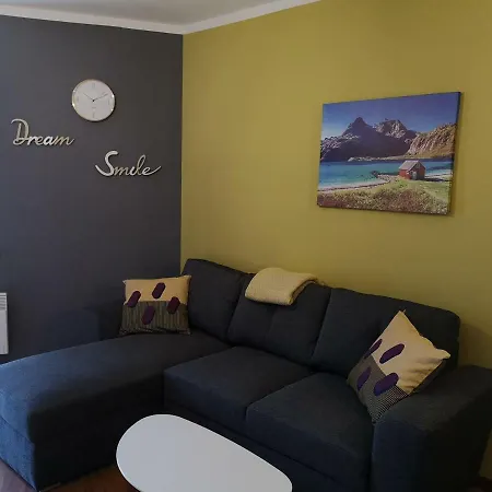Cozy One Bedroom Near Gondola Ii Apartman Banszko
