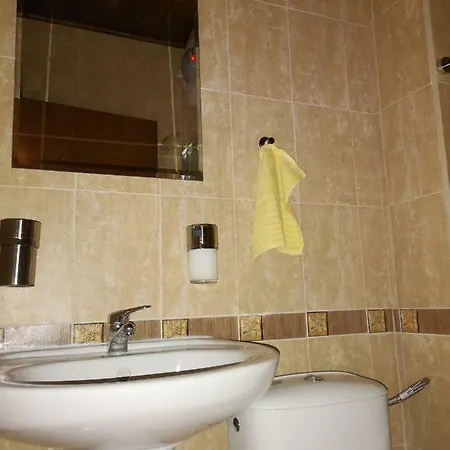 Cozy One Bedroom Near Gondola Ii Apartman *