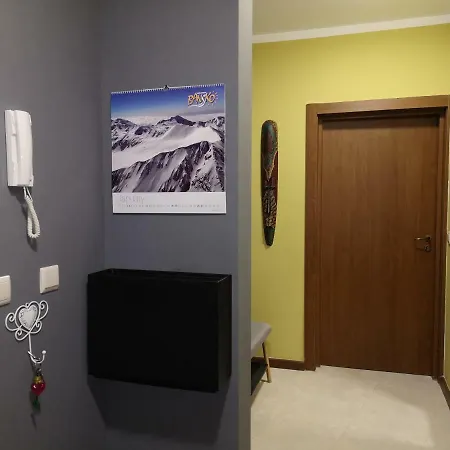 Apartman Cozy One Bedroom Near Gondola Ii *