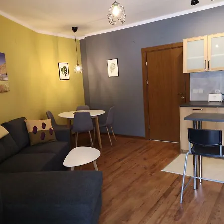 Cozy One Bedroom Near Gondola Ii Διαμέρισμα *